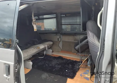 1994 Chevrolet Astro z USA, uszkodzony, nr VIN 1GNDM19Z0RB110147